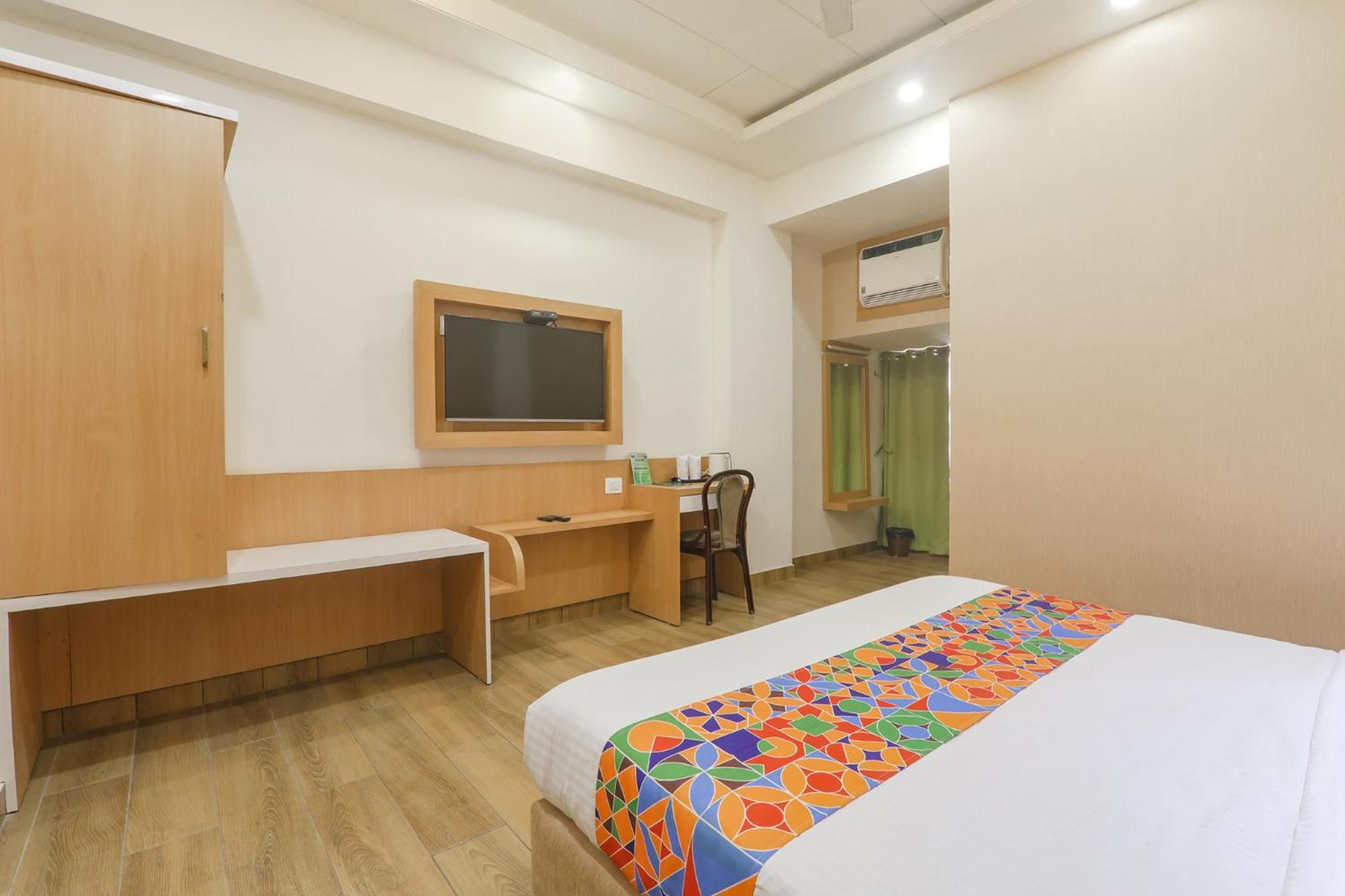 Fabhotel Raghubar Kripa Lucknow Ngoại thất bức ảnh